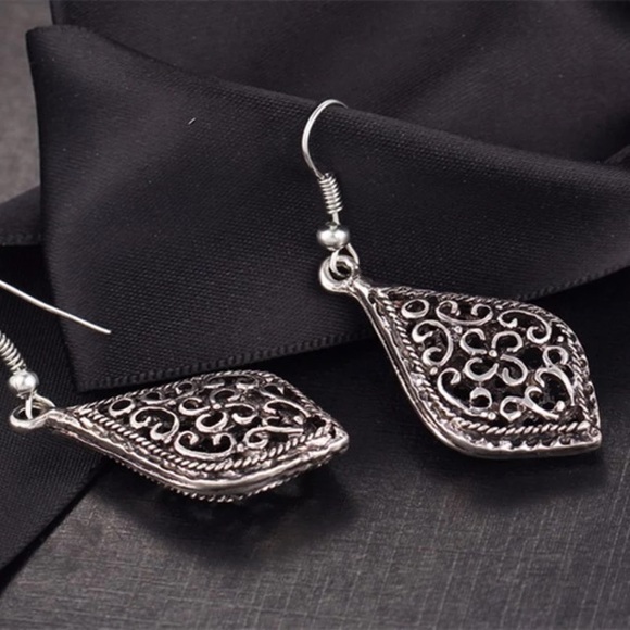 NEW!💎💙💎VINTAGE TEARDROPS! DROP EARRINGS DANGLE! - Picture 6 of 8